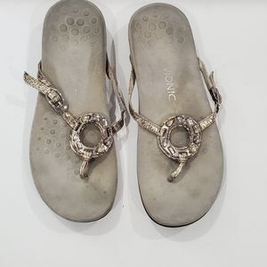 Vionic Women’s Silver Pewter Metallic Ring Thong Sandals Size 11 Elena